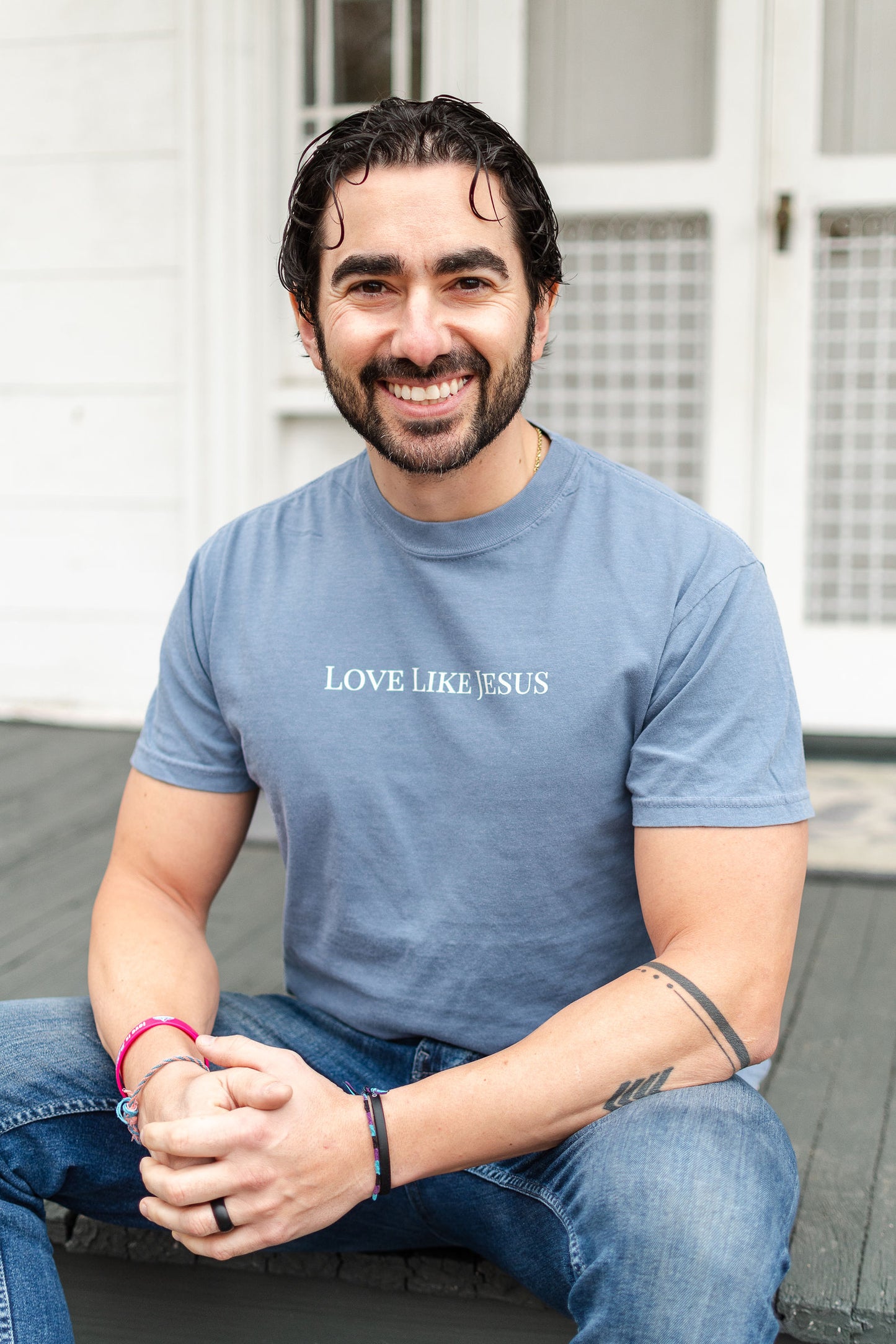 Love Like Jesus Tee